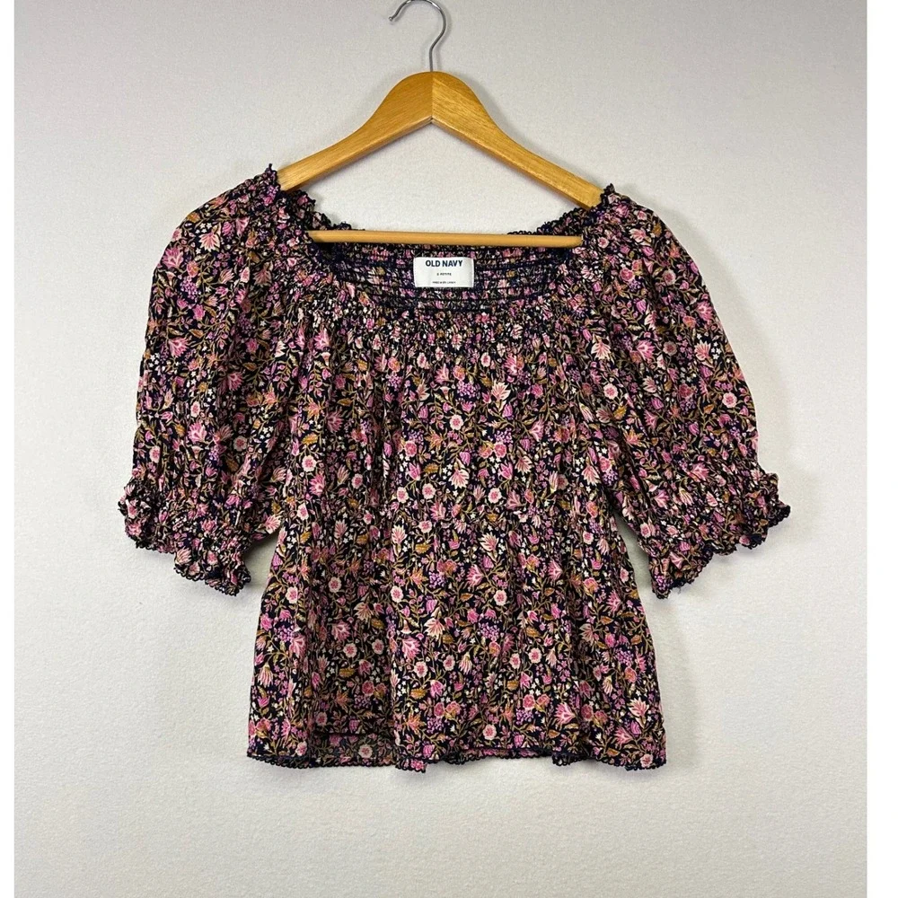 Old Navy Smocked‎ Puff Sleeve Top Womens S Petite Navy Pink Floral Ruffle Blouse